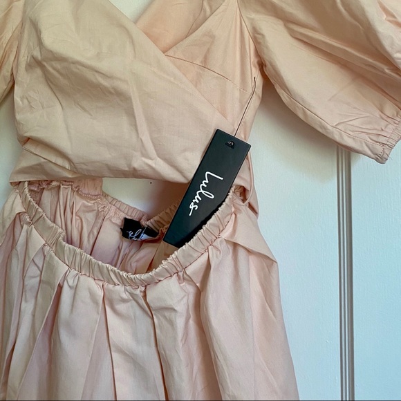 Cotton Light Pink Short Sleeve V-neck Mini Dress - Picture 5 of 6